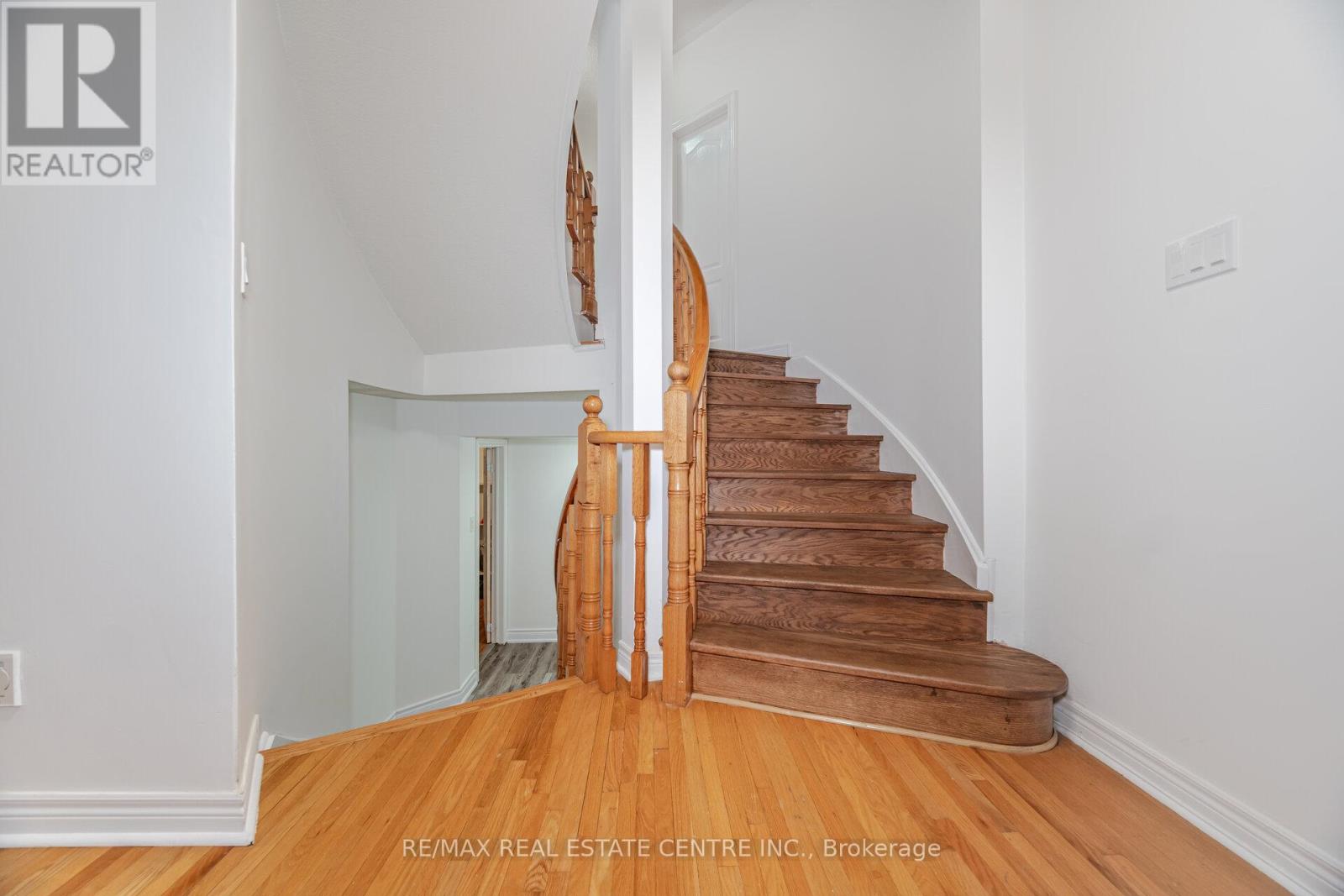 24 Futura Avenue, Richmond Hill, Ontario  L4S 1V2 - Photo 44 - N12572584