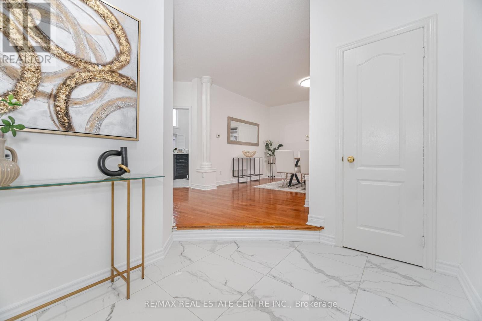 24 Futura Avenue, Richmond Hill, Ontario  L4S 1V2 - Photo 5 - N12572584