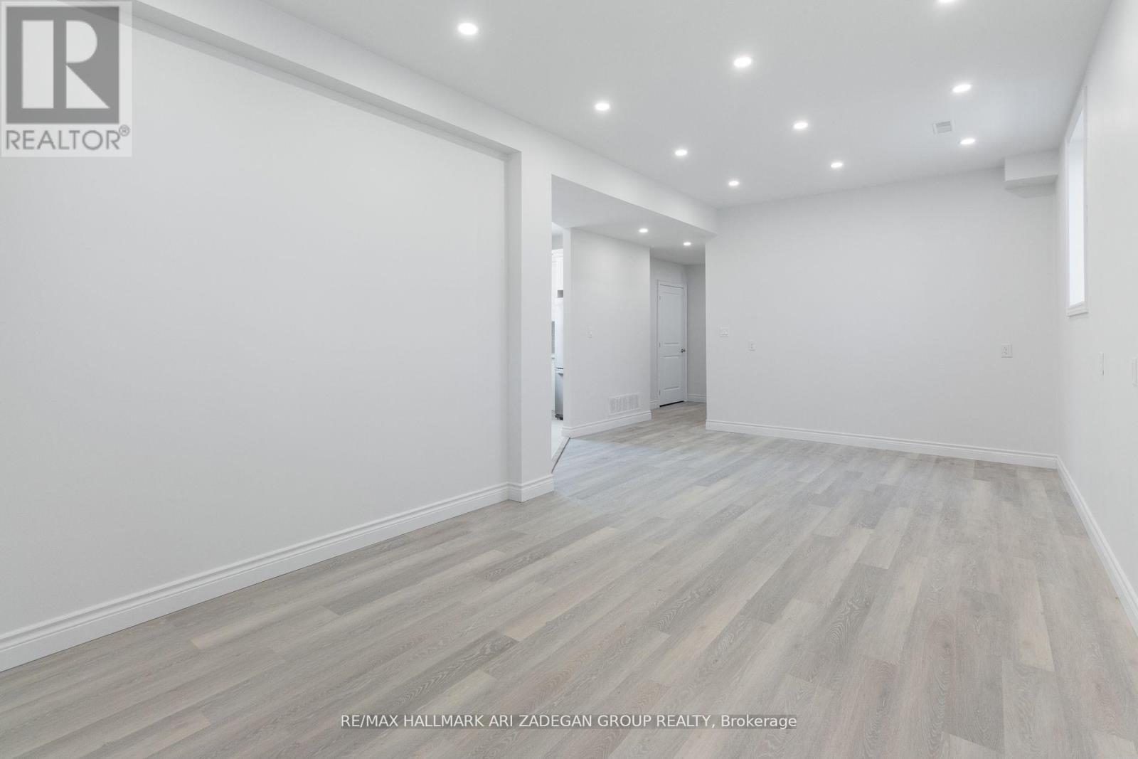 B - 177 The Queensway S, Georgina, Ontario  L4P 2A3 - Photo 16 - N12572586