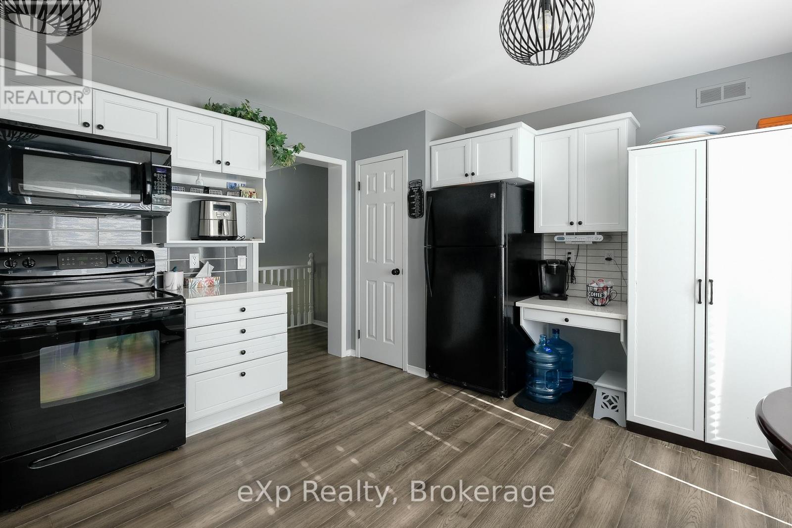 363912 18 Side Road, Meaford, Ontario  N0H 1B0 - Photo 13 - X12450171