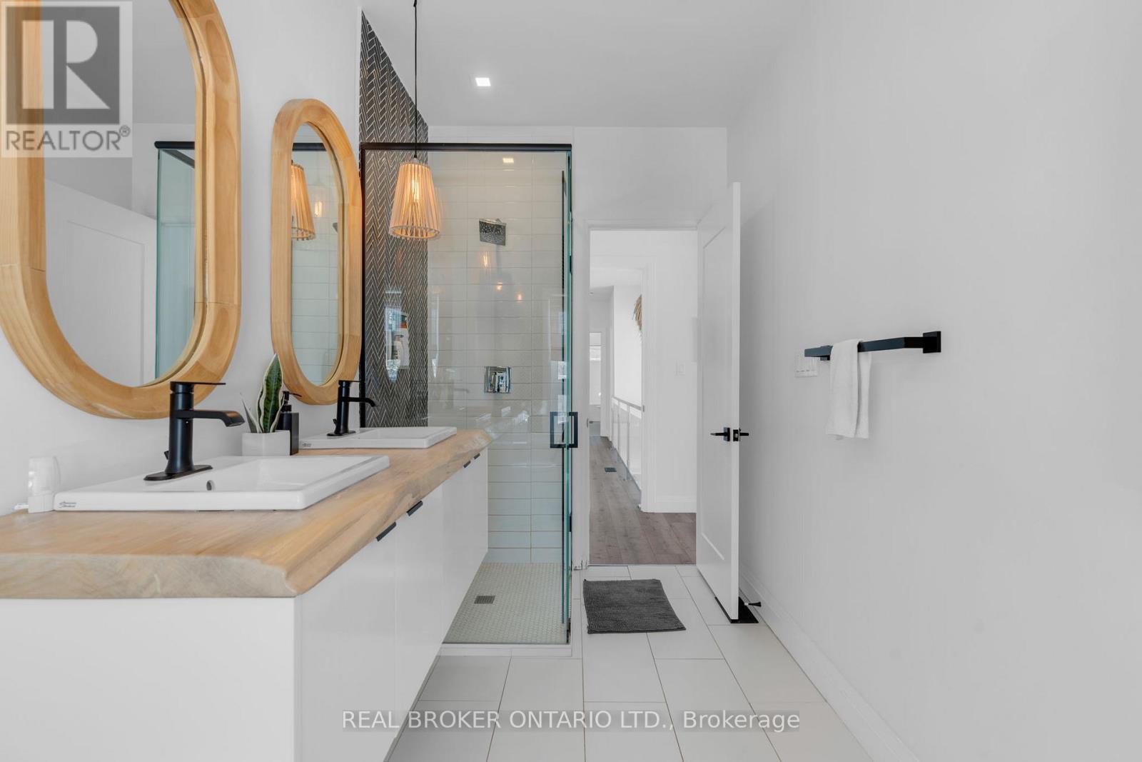 31 Hemlock Avenue, Tay (Waubaushene), Ontario  L0K 2C0 - Photo 31 - S12572410