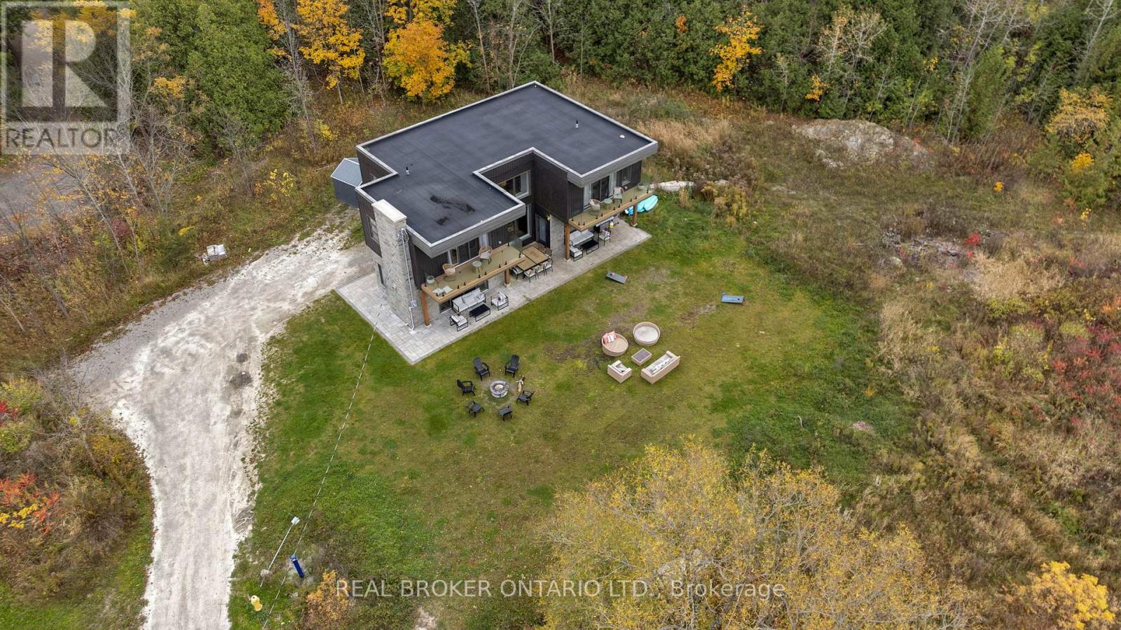 31 Hemlock Avenue, Tay (Waubaushene), Ontario  L0K 2C0 - Photo 49 - S12572410