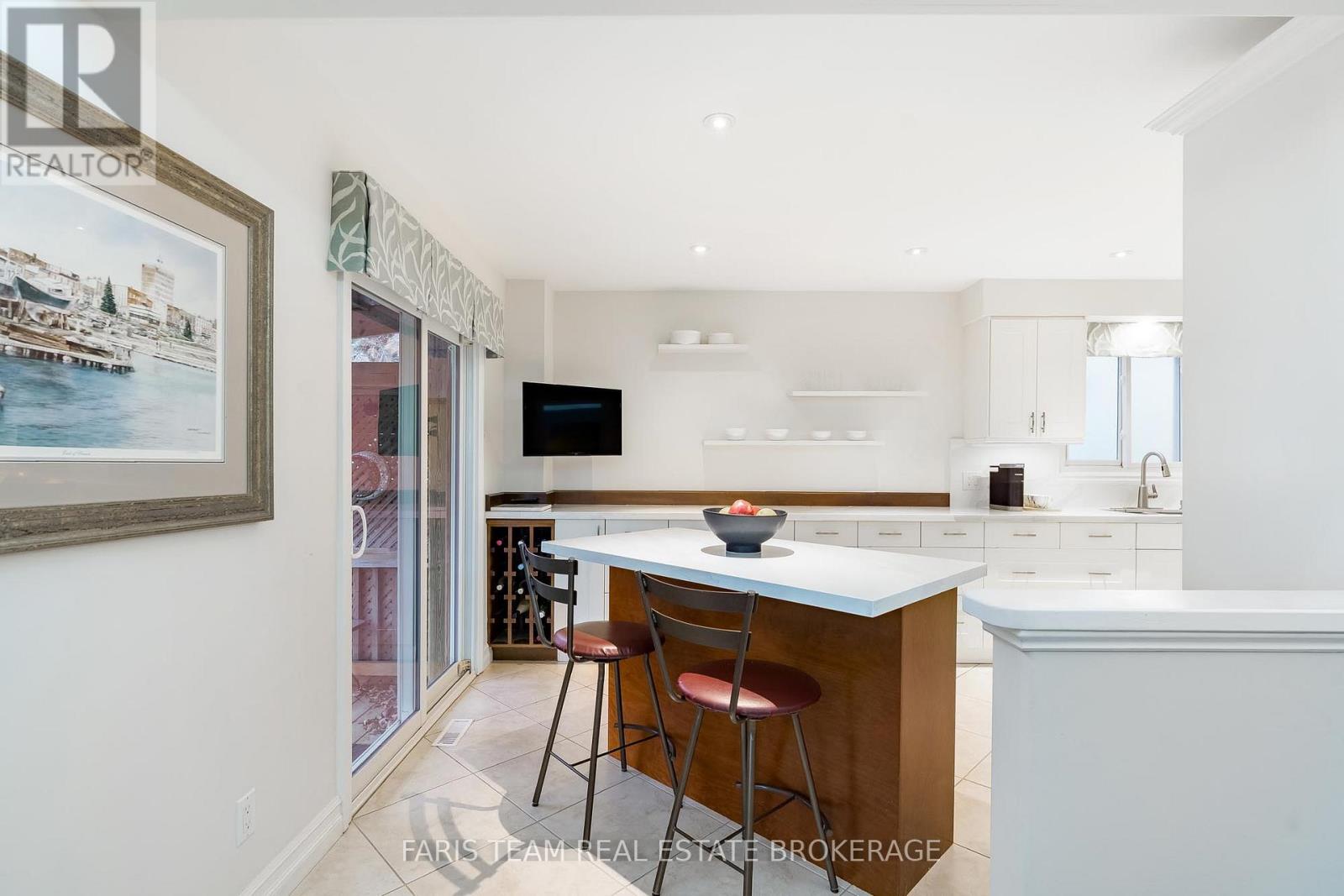 40 Orwell Crescent, Barrie (Letitia Heights), Ontario L4N 6M6 - Photo 14 - S12572522