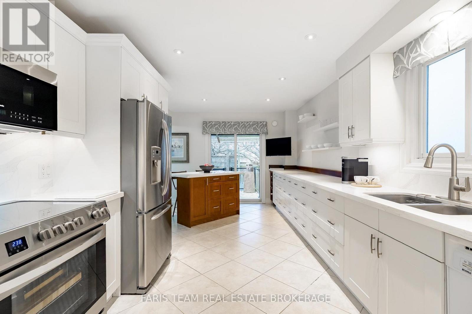 40 Orwell Crescent, Barrie (Letitia Heights), Ontario L4N 6M6 - Photo 7 - S12572522