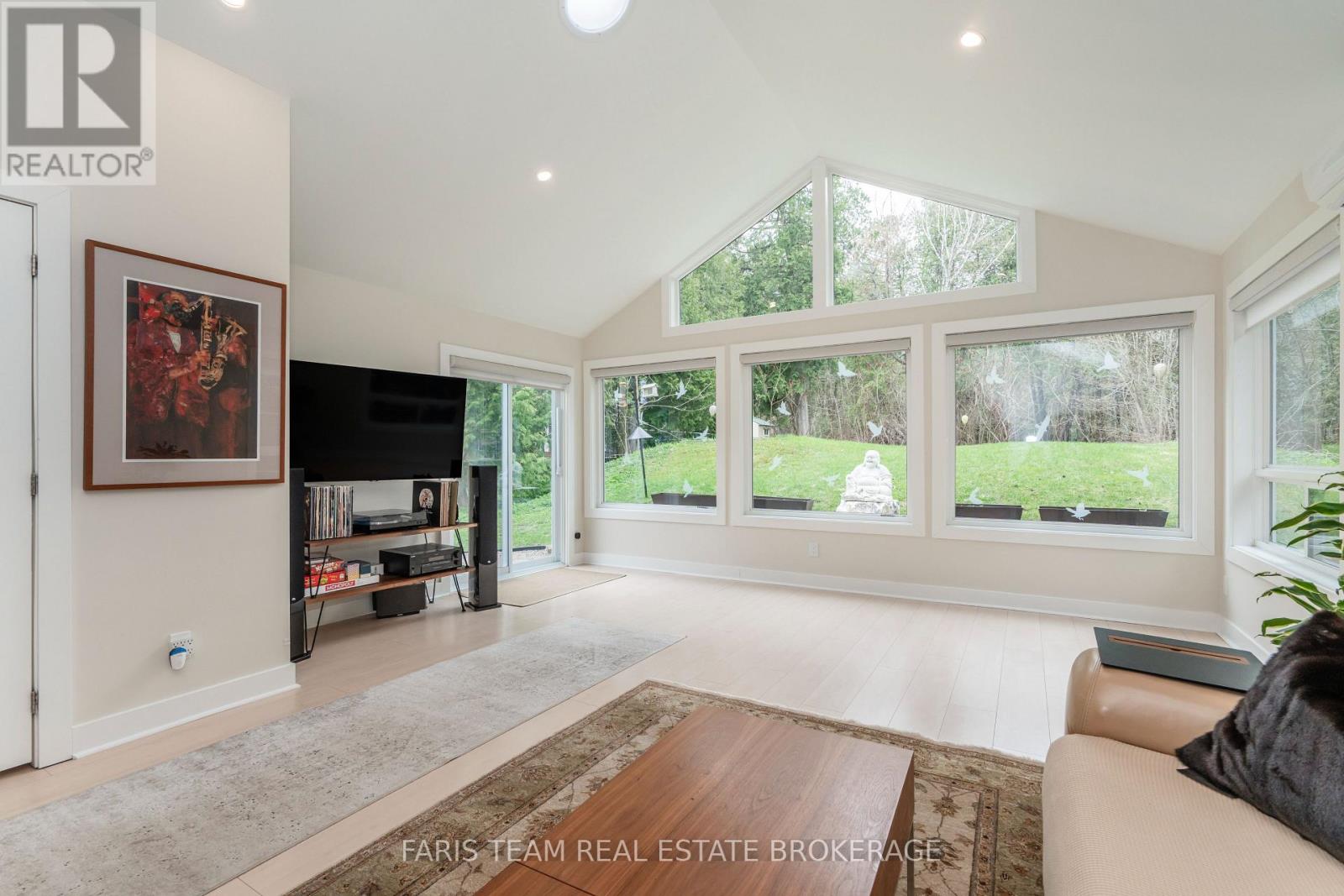 83 King Road, Tay, Ontario  L0K 2C0 - Photo 12 - S12572592