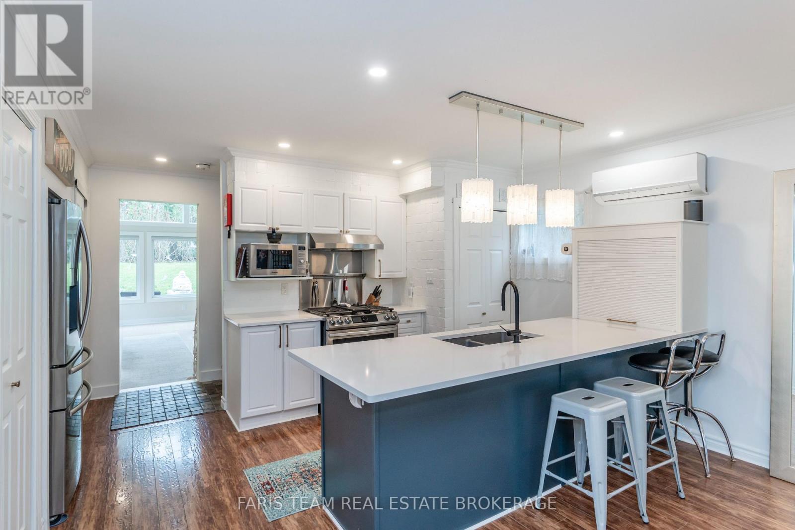 83 King Road, Tay, Ontario  L0K 2C0 - Photo 6 - S12572592