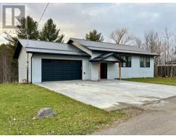 11 Chevrefils, St. Charles, Ontario