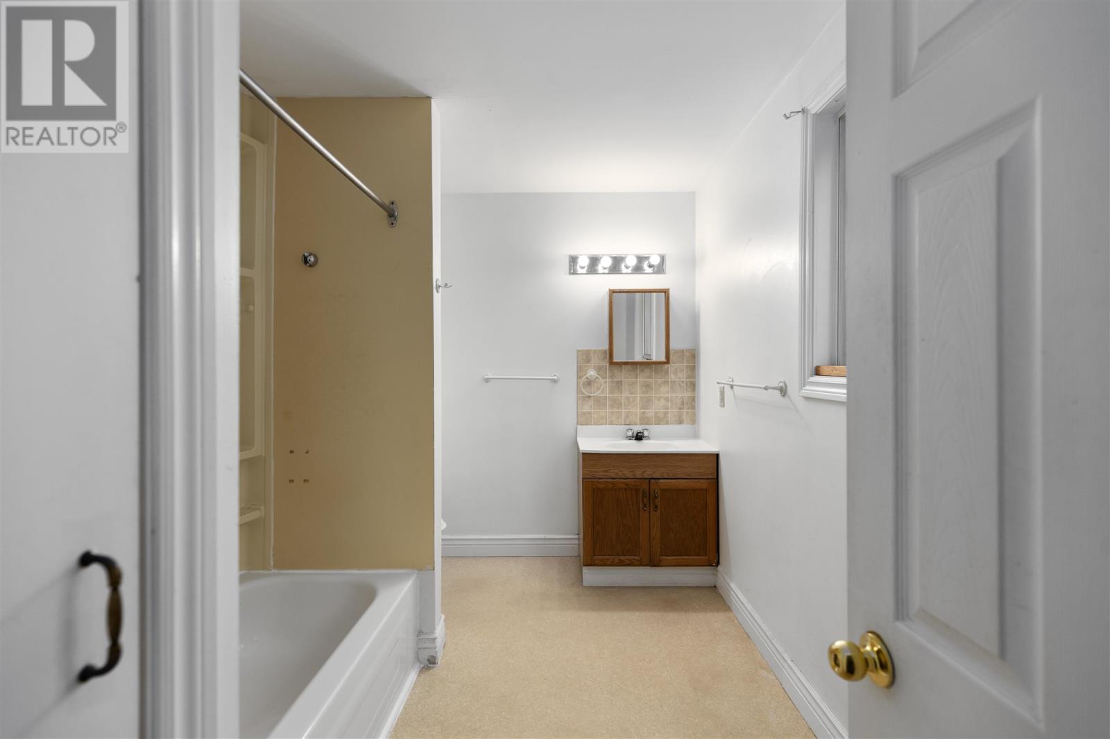 326 Farwell Ter, Sault Ste. Marie, Ontario  P6C 4B5 - Photo 11 - SM253336