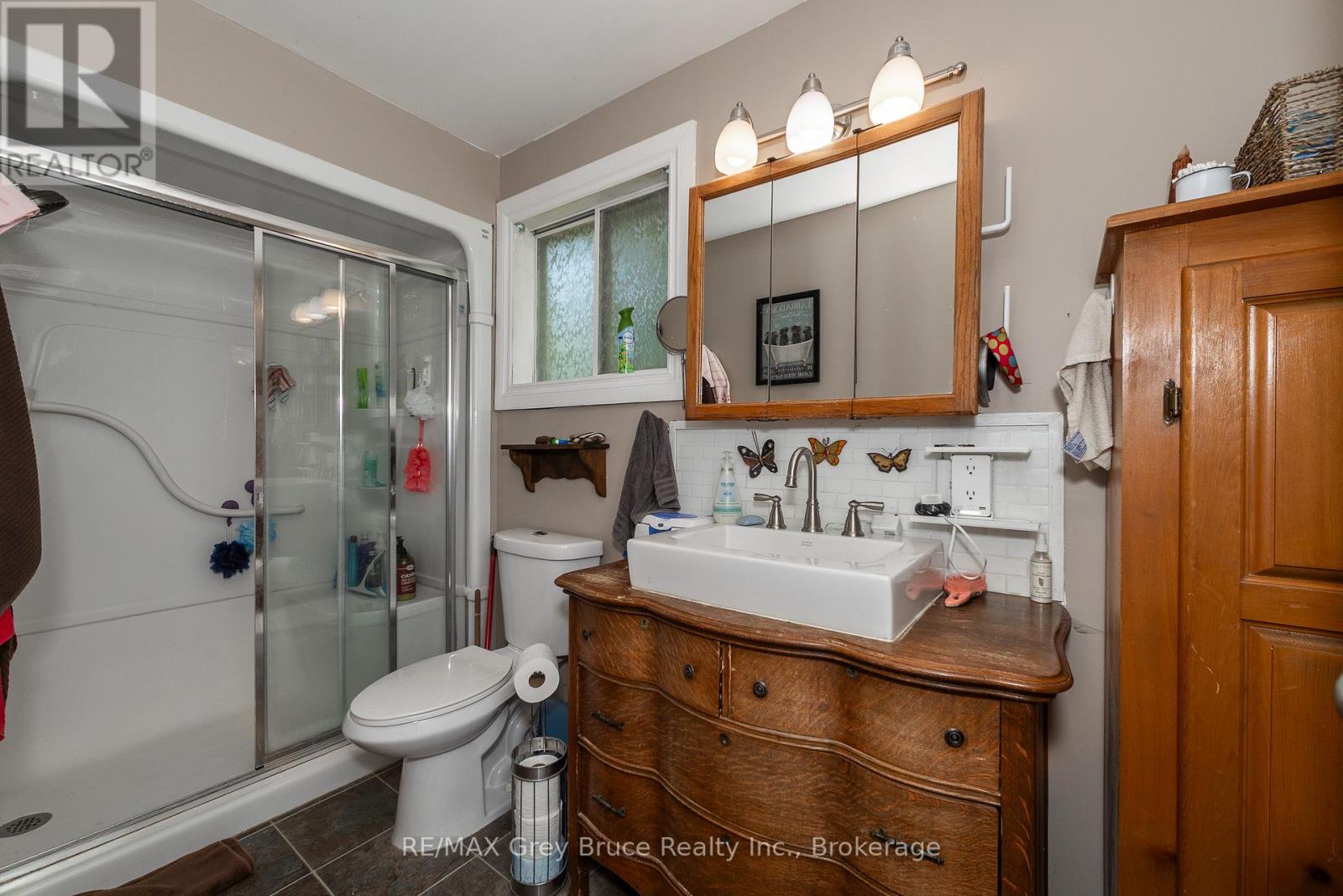 201 Division Street, Georgian Bluffs, Ontario  N0H 2K0 - Photo 18 - X12360870