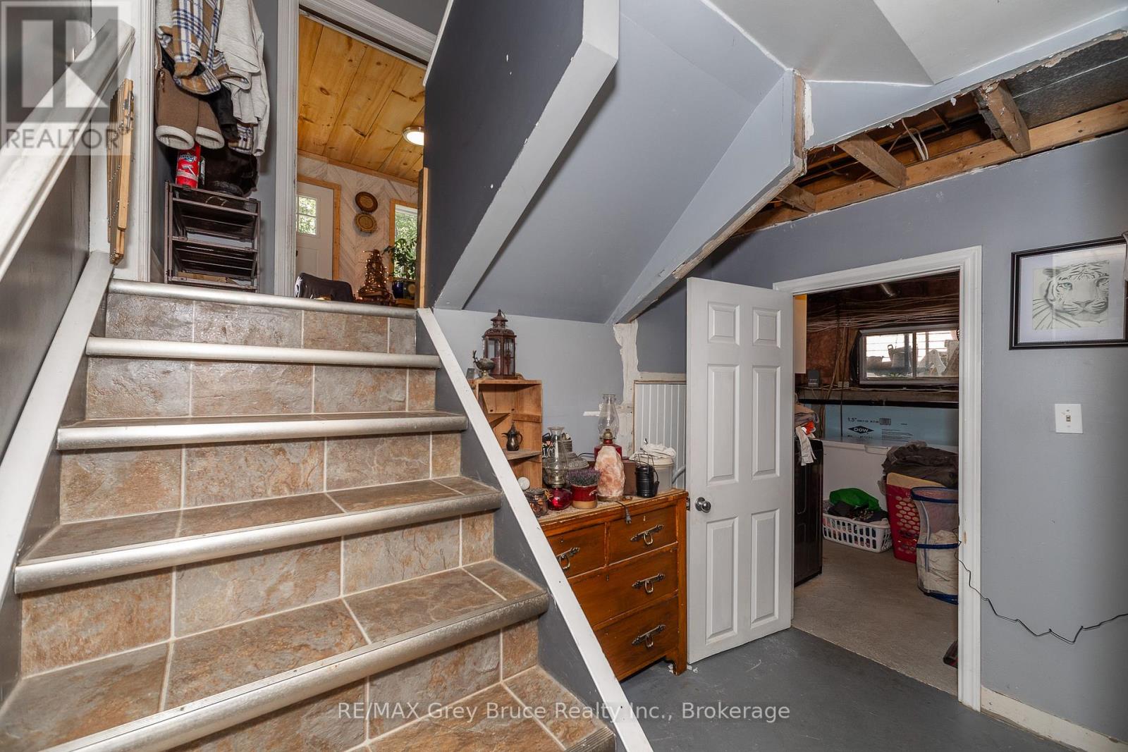 201 Division Street, Georgian Bluffs, Ontario  N0H 2K0 - Photo 22 - X12360870