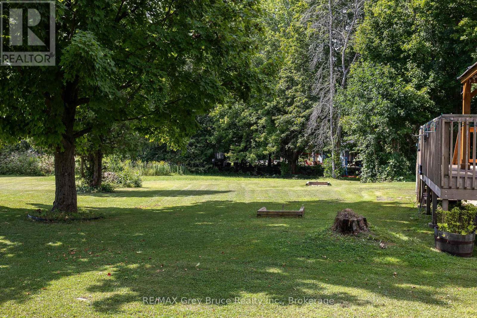 201 Division Street, Georgian Bluffs, Ontario  N0H 2K0 - Photo 39 - X12360870