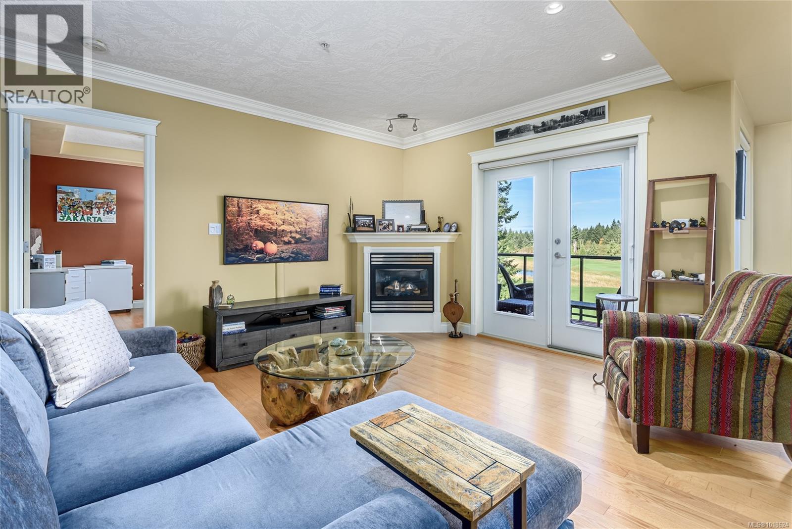 232 3666 Royal Vista Way, Courtenay, British Columbia  V9N 9X8 - Photo 3 - 1018624