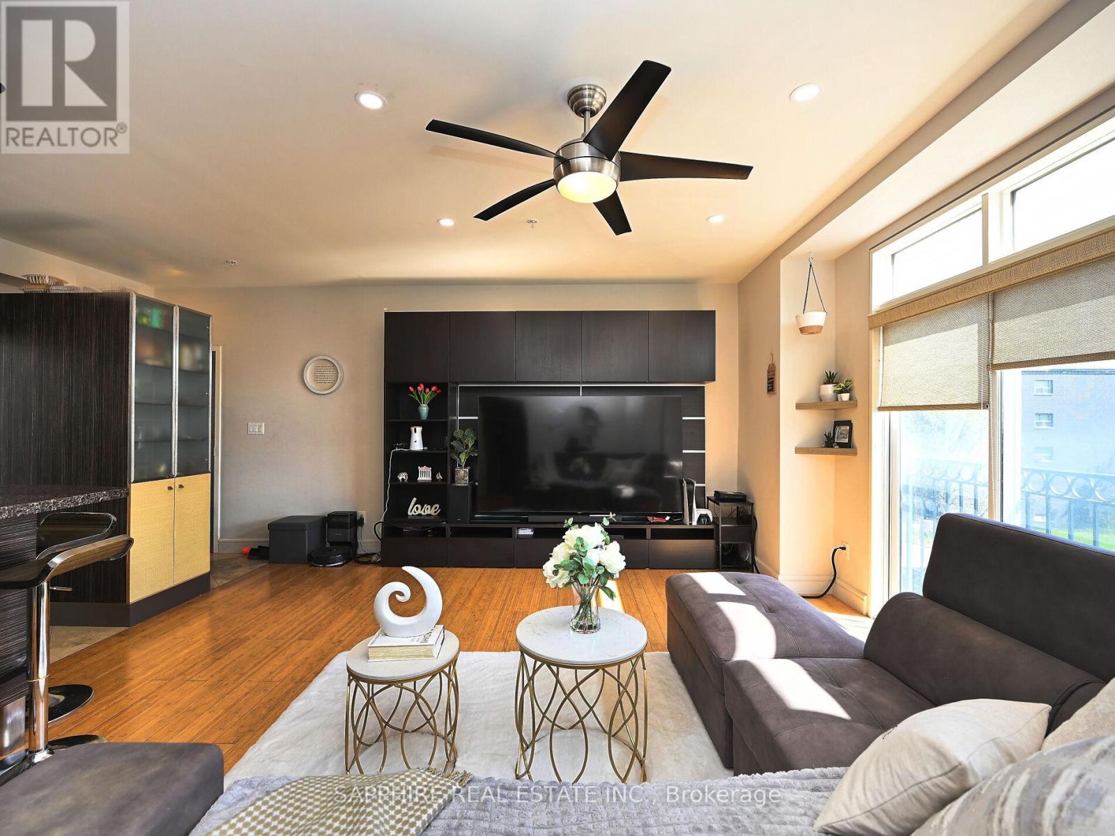 302 - 459 Kerr Street, Oakville, Ontario  L6K 3C2 - Photo 11 - W12572408