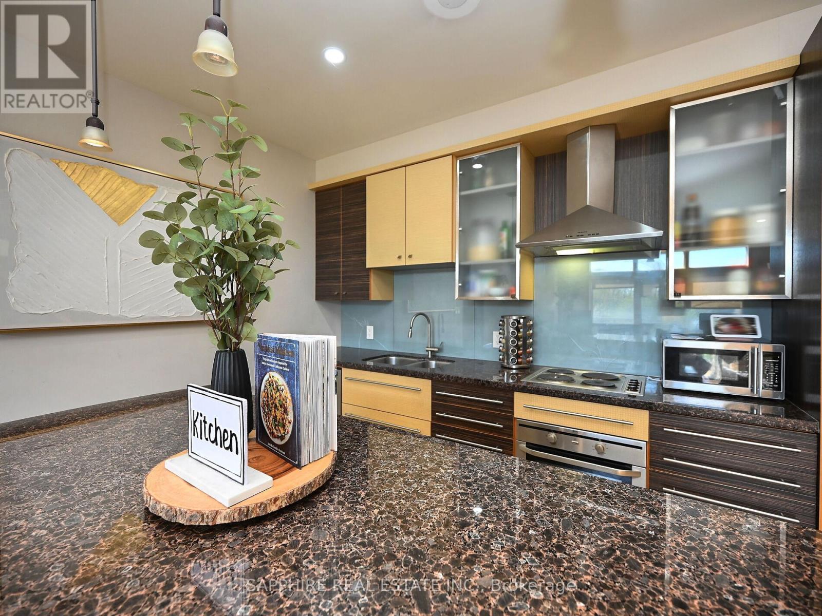 302 - 459 Kerr Street, Oakville, Ontario  L6K 3C2 - Photo 17 - W12572408