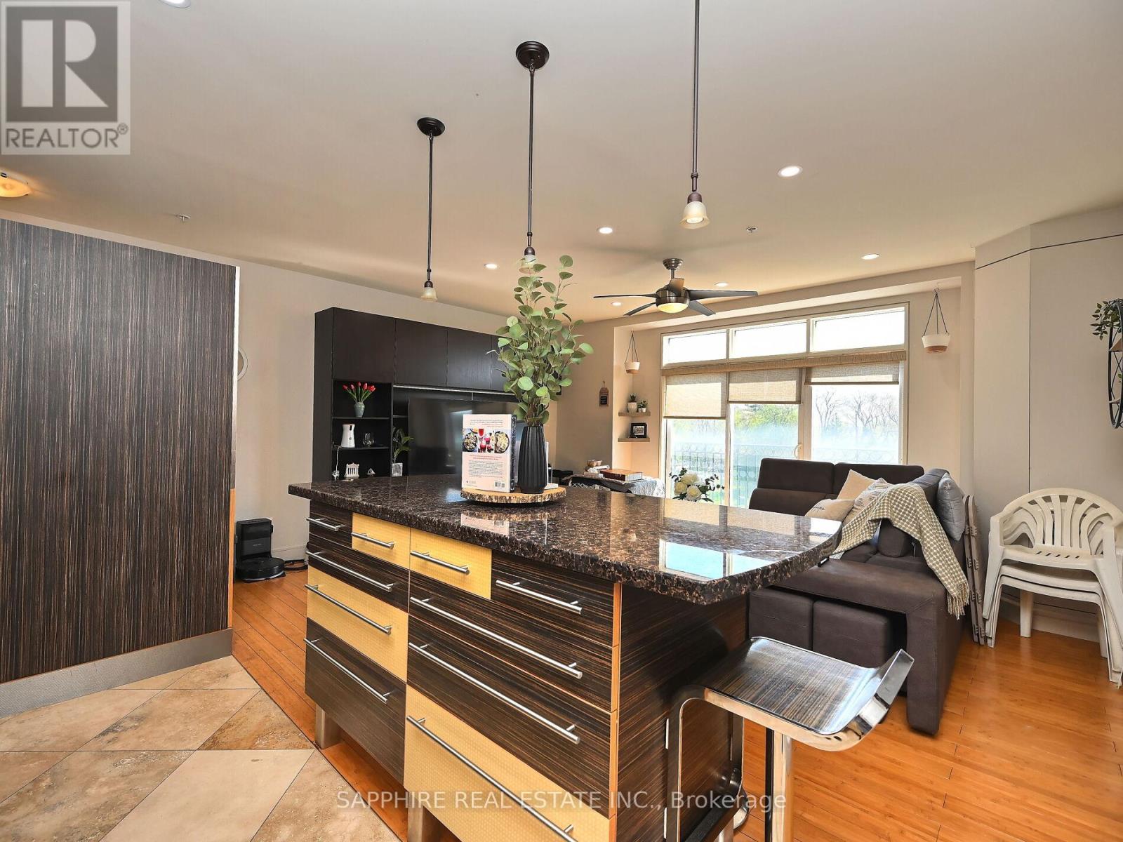 302 - 459 Kerr Street, Oakville, Ontario  L6K 3C2 - Photo 23 - W12572408