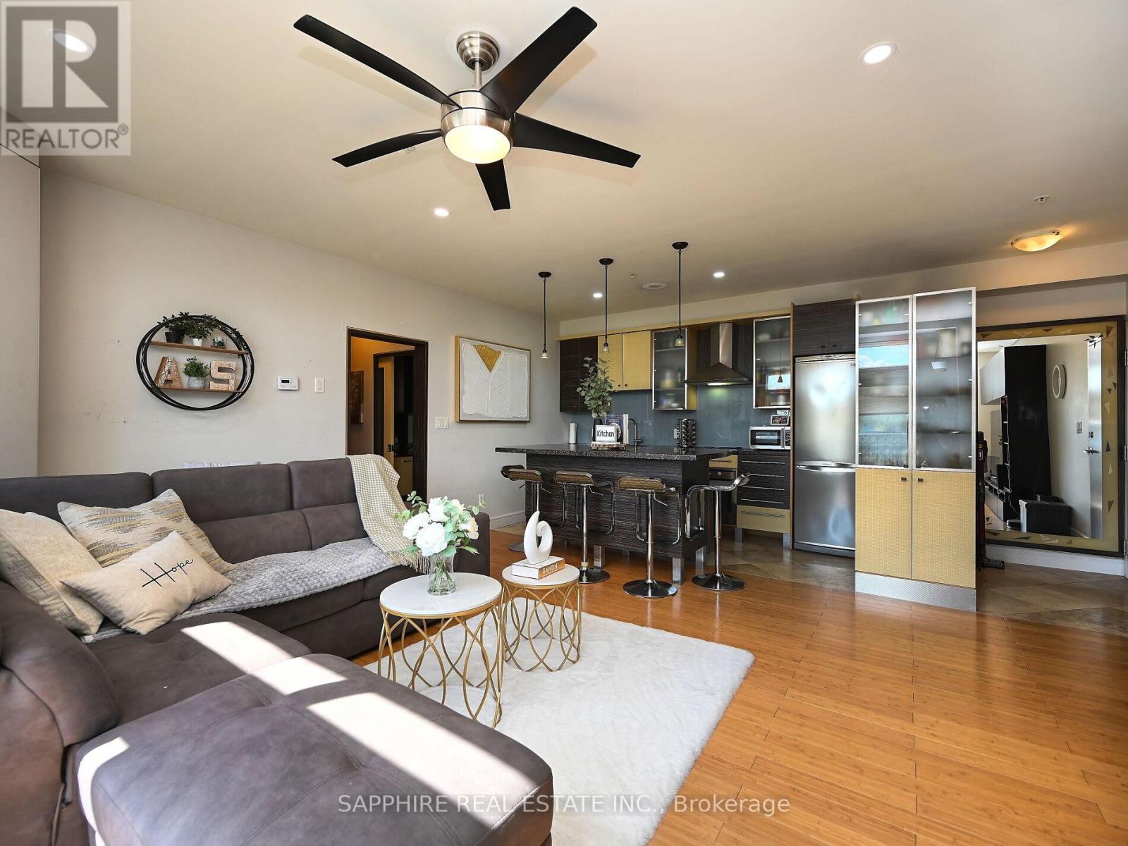 302 - 459 Kerr Street, Oakville, Ontario  L6K 3C2 - Photo 8 - W12572408