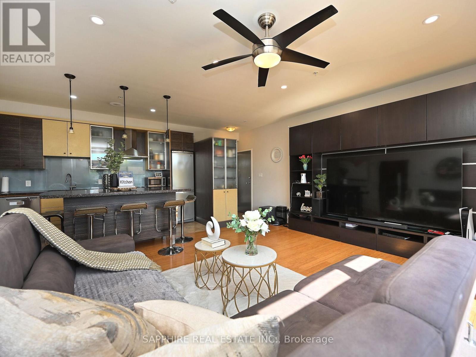 302 - 459 Kerr Street, Oakville, Ontario  L6K 3C2 - Photo 9 - W12572408