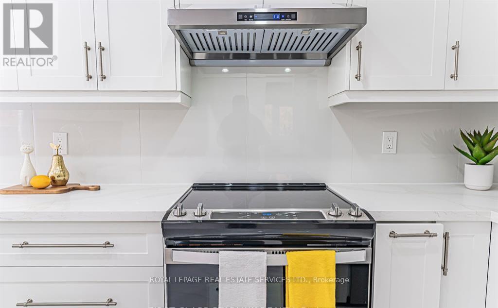 4797 Rosebush Road, Mississauga, Ontario  L5M 5N2 - Photo 12 - W12572424