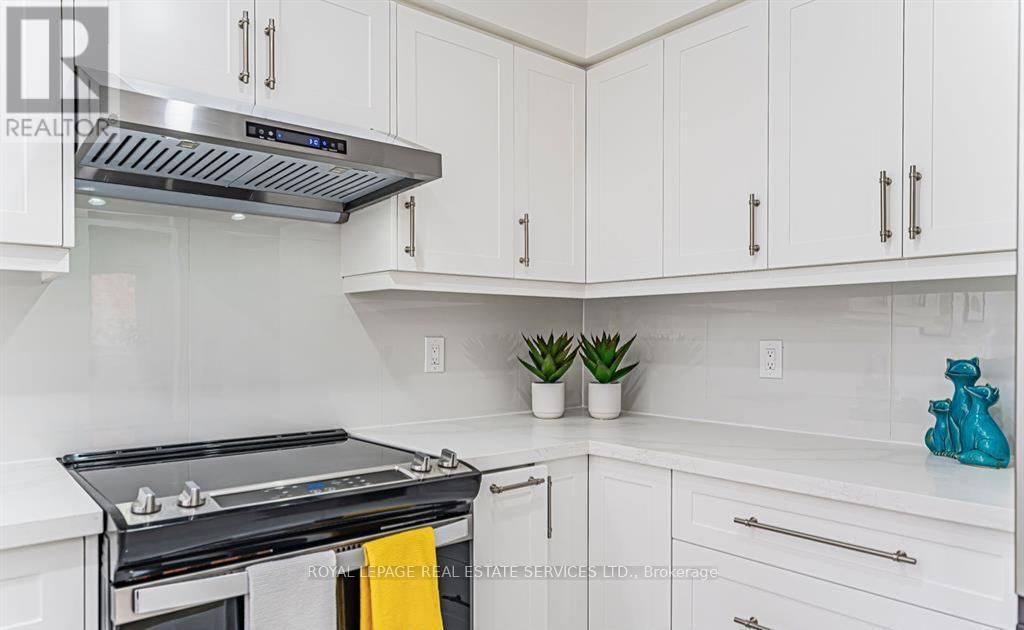 4797 Rosebush Road, Mississauga, Ontario  L5M 5N2 - Photo 13 - W12572424