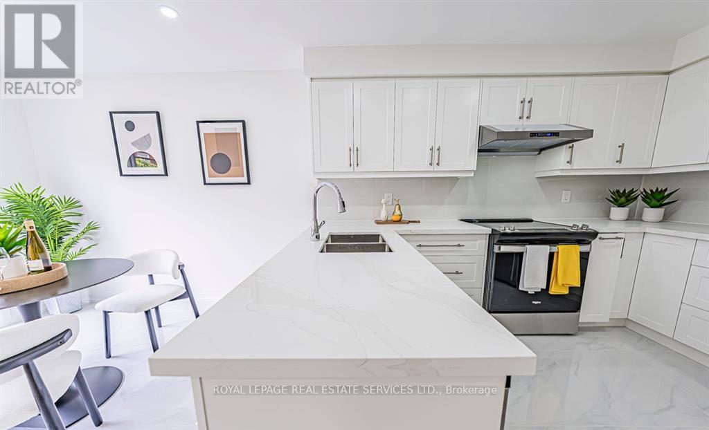 4797 Rosebush Road, Mississauga, Ontario  L5M 5N2 - Photo 14 - W12572424