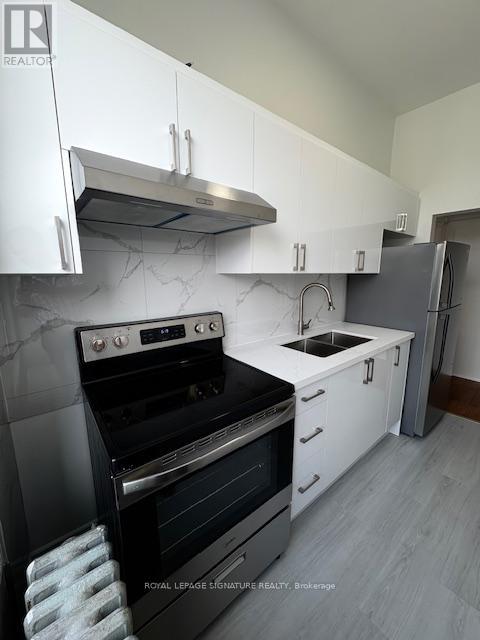 3rd Floor - 1380 Queen Street, Toronto, Ontario M6K 1L7 - Photo 9 - W12572432