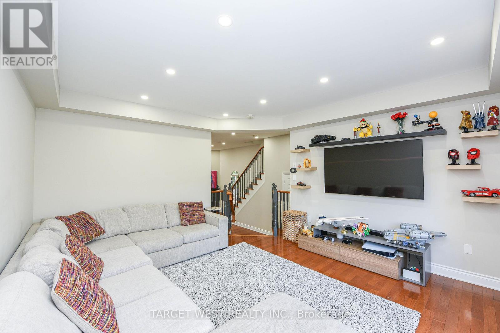 87 Park Street W, Mississauga, Ontario  L5H 1L2 - Photo 22 - W12572464