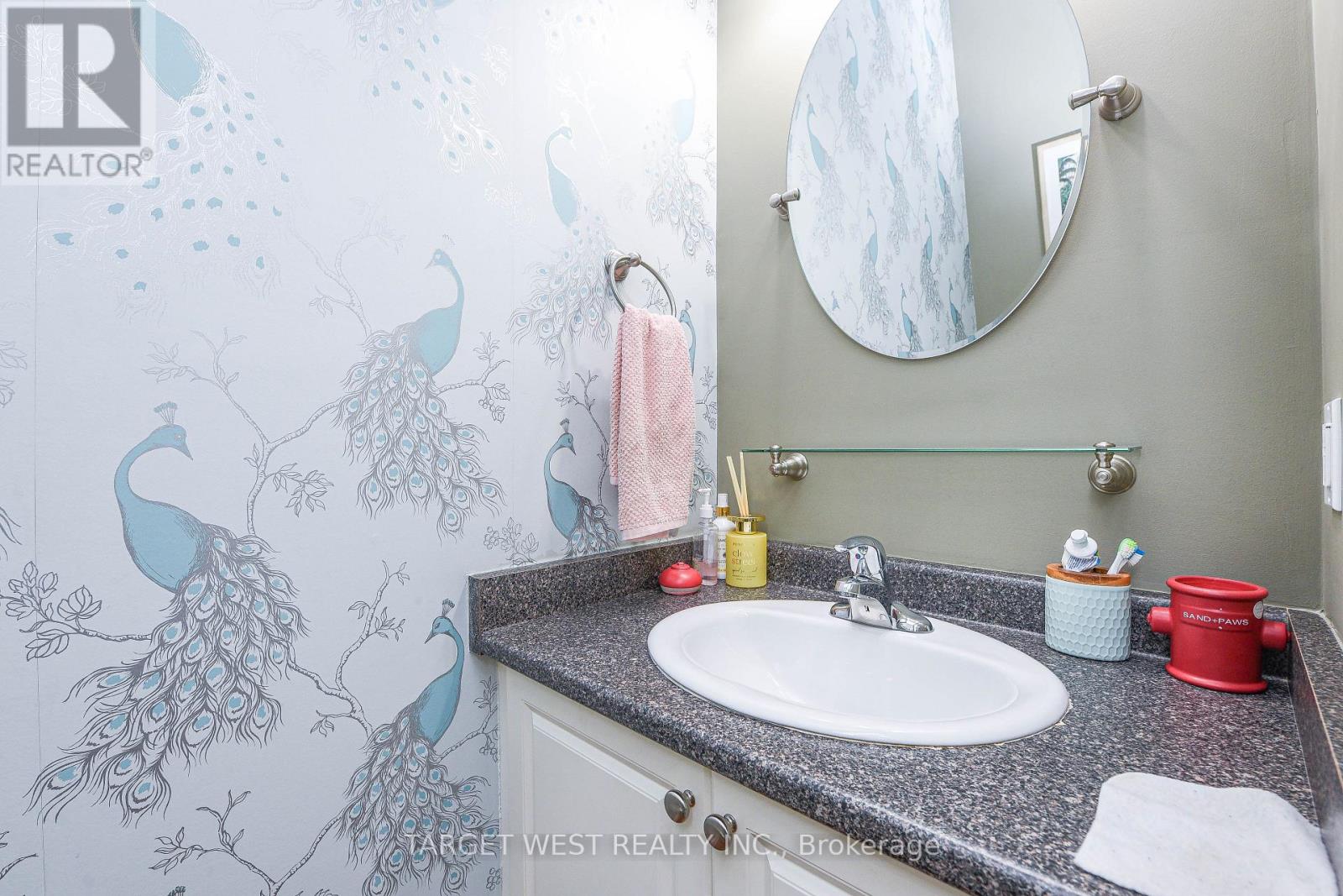 87 Park Street W, Mississauga, Ontario  L5H 1L2 - Photo 23 - W12572464