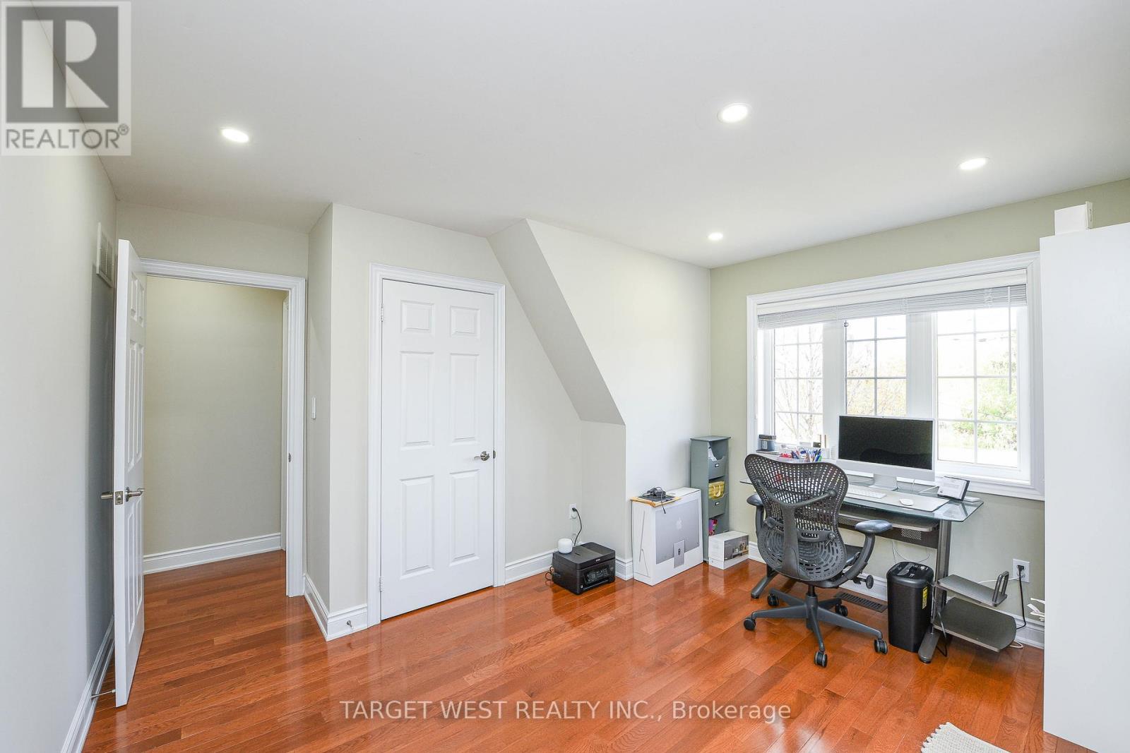 87 Park Street W, Mississauga, Ontario  L5H 1L2 - Photo 29 - W12572464