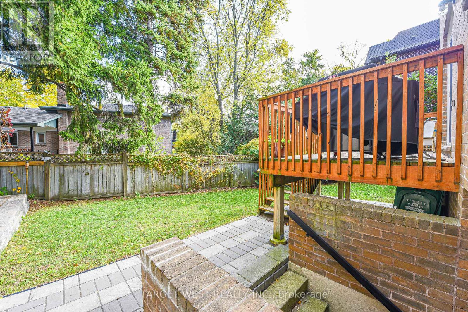 87 Park Street W, Mississauga, Ontario  L5H 1L2 - Photo 49 - W12572464