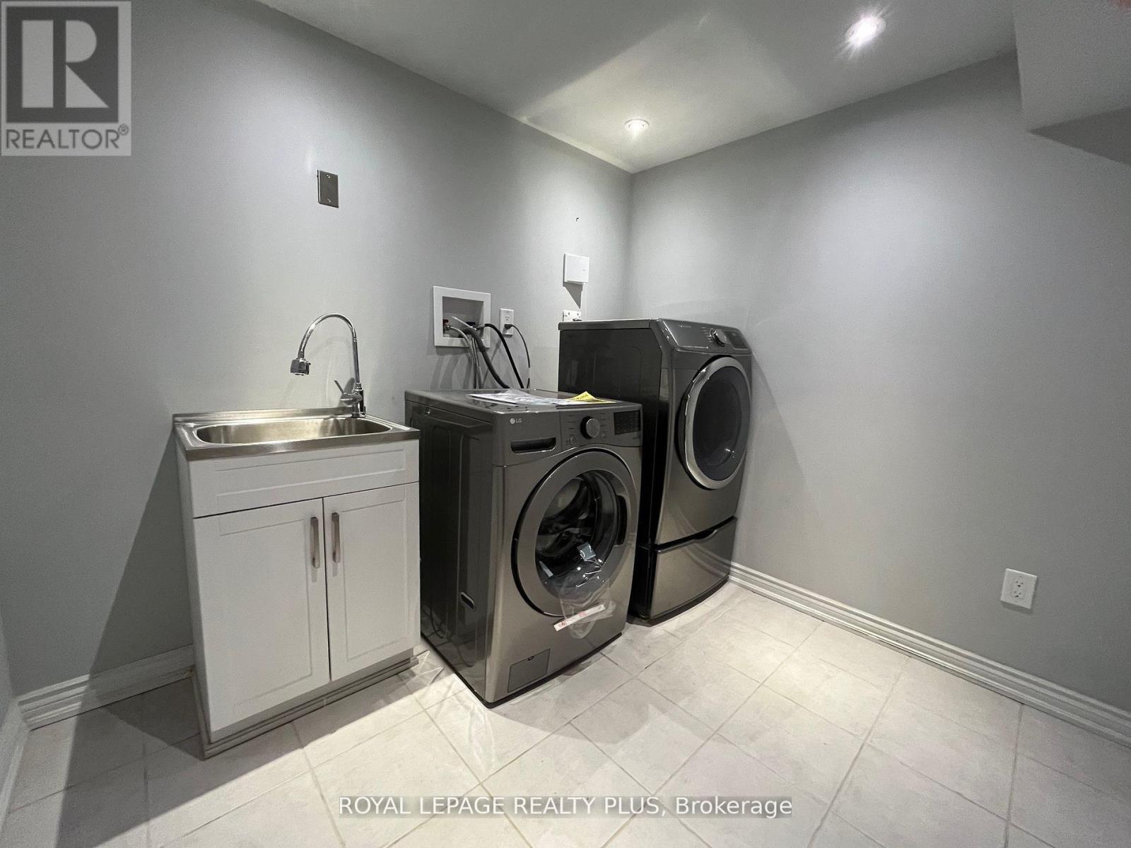 26 - 2555 Thomas Street, Mississauga, Ontario  L5M 5P6 - Photo 16 - W12572482