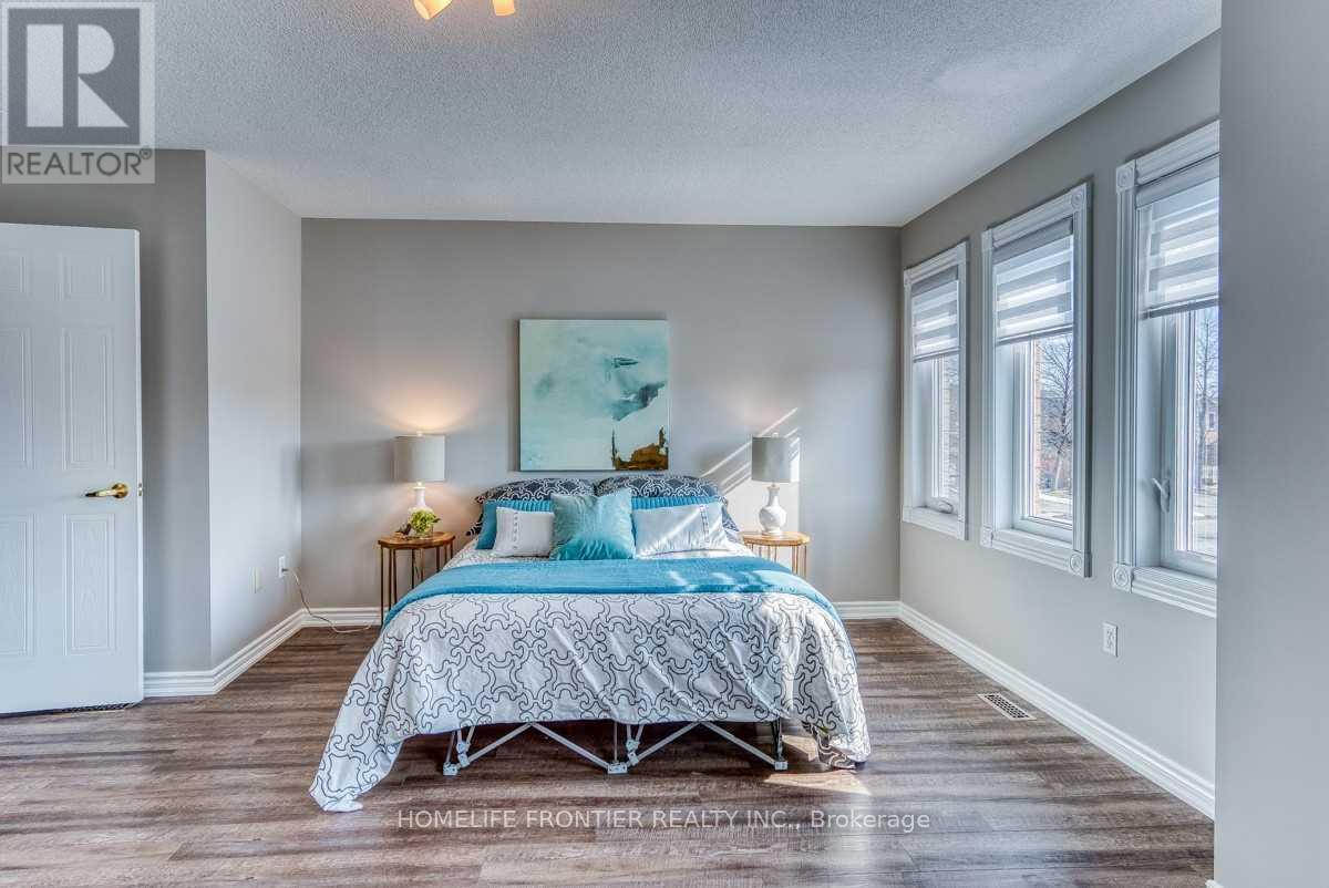 934 Cardington Street, Mississauga, Ontario  L5V 1Z8 - Photo 14 - W12572502