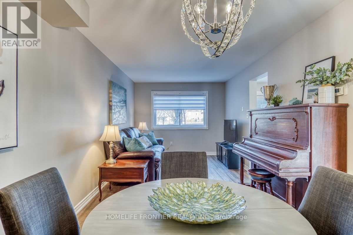 934 Cardington Street, Mississauga, Ontario  L5V 1Z8 - Photo 9 - W12572502