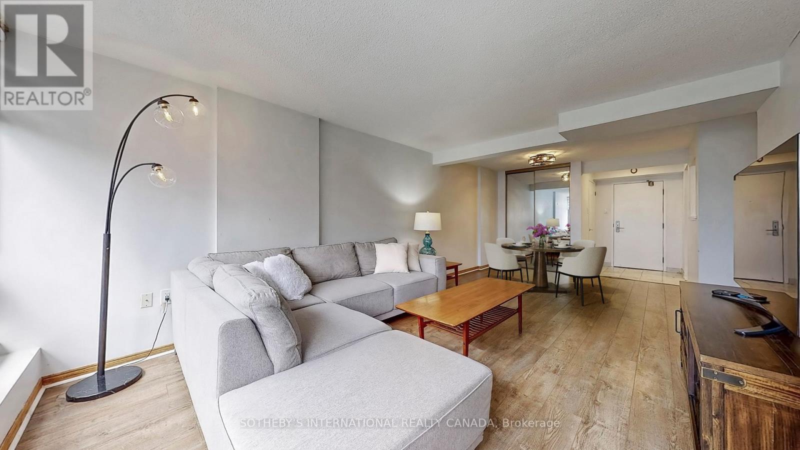 406 - 25 Fairview Road W, Mississauga, Ontario  L5B 3Y8 - Photo 3 - W12572588