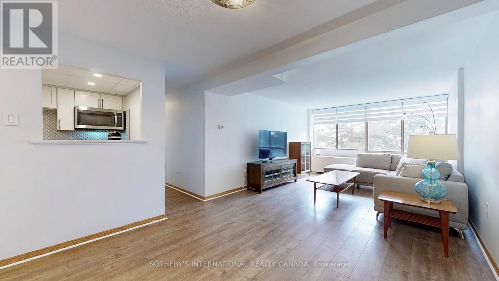 406 - 25 Fairview Road W, Mississauga, Ontario  L5B 3Y8 - Photo 5 - W12572588