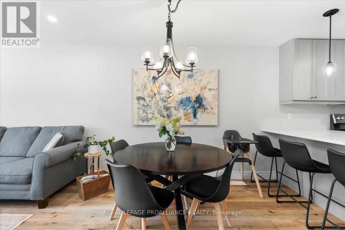 39 Hillside Meadow Drive, Quinte West, Ontario  K8V 0J5 - Photo 14 - X12572676