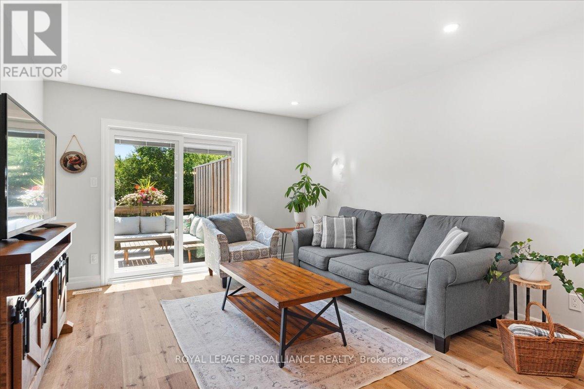 39 Hillside Meadow Drive, Quinte West, Ontario  K8V 0J5 - Photo 16 - X12572676