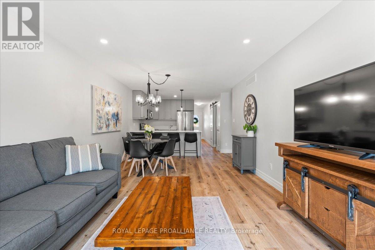 39 Hillside Meadow Drive, Quinte West, Ontario  K8V 0J5 - Photo 17 - X12572676