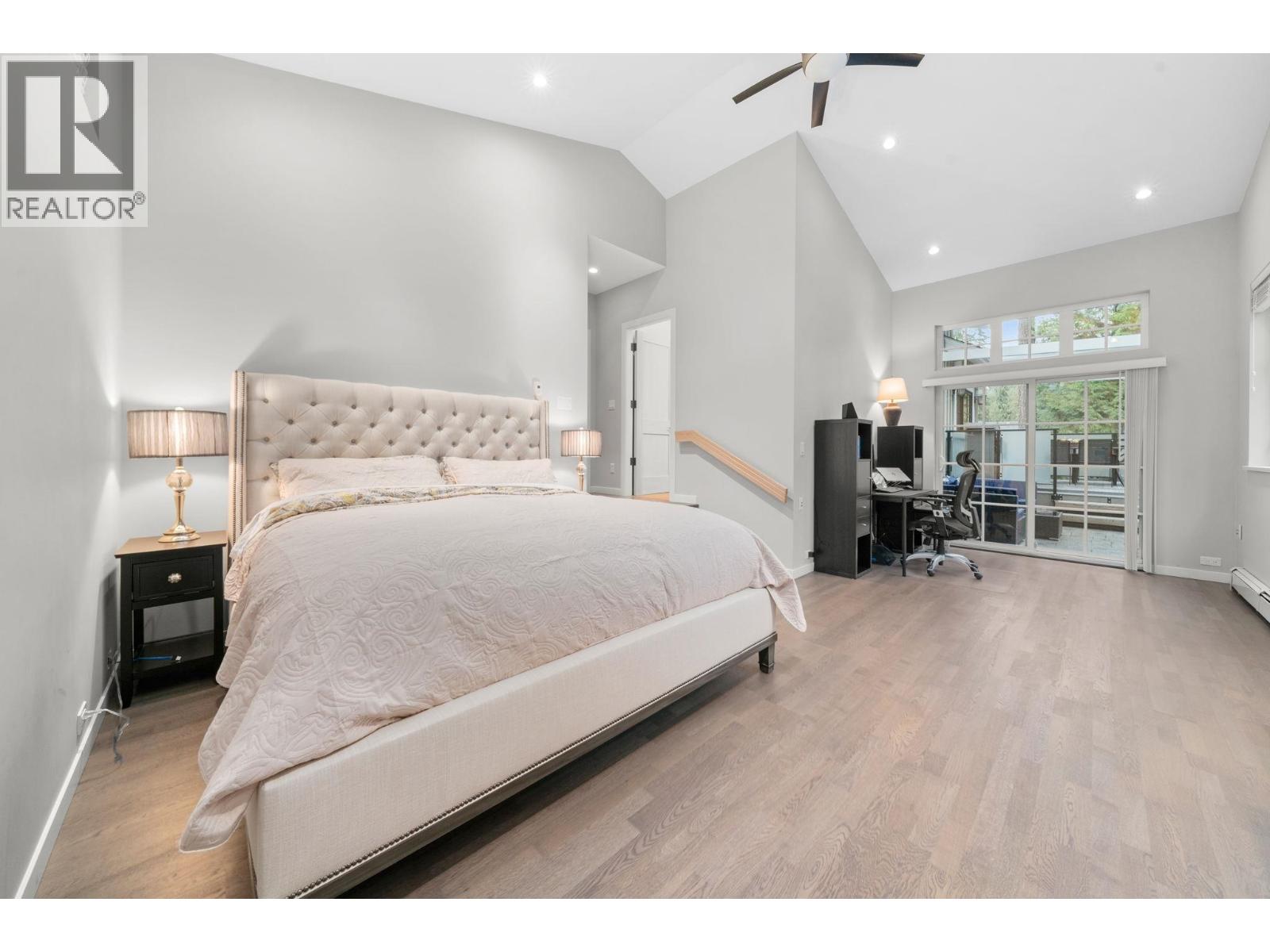 2140 Pemberton Avenue, North Vancouver, British Columbia  V7P 2T1 - Photo 10 - R3059039