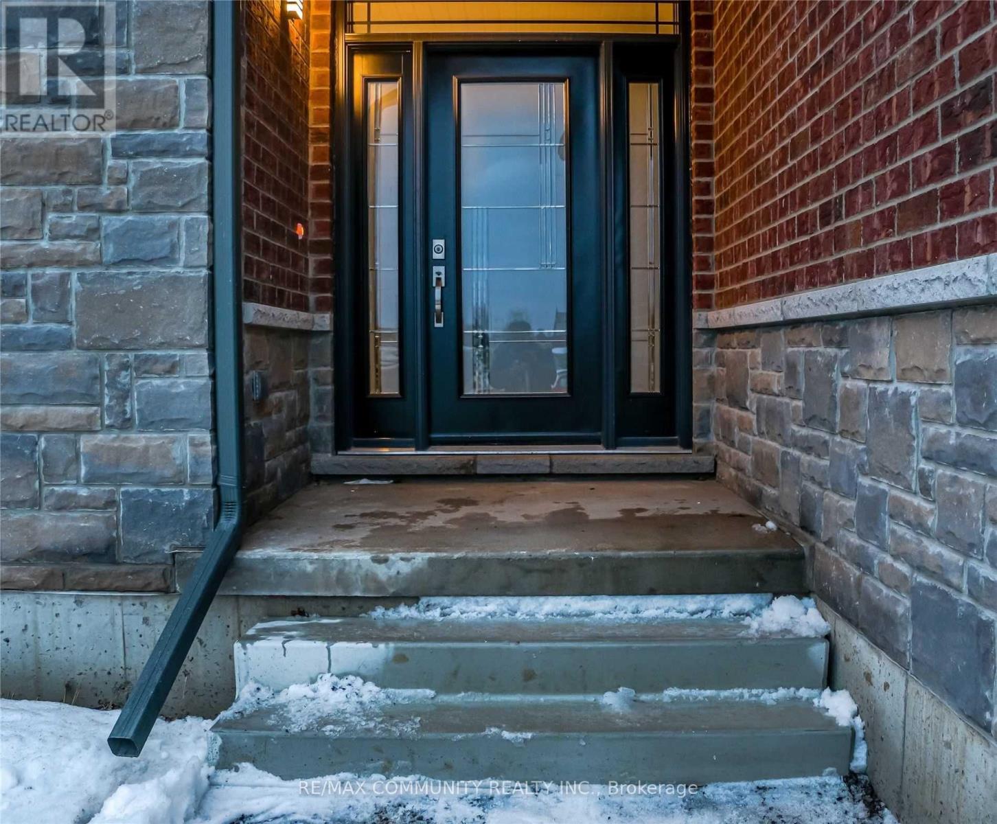 114 Northumberland Boulevard, Quinte West, Ontario K8V 0L1 - Photo 2 - X12571246