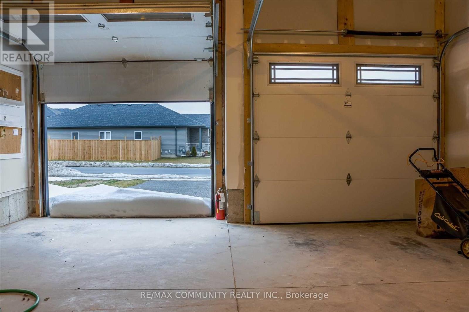 114 Northumberland Boulevard, Quinte West, Ontario K8V 0L1 - Photo 8 - X12571246