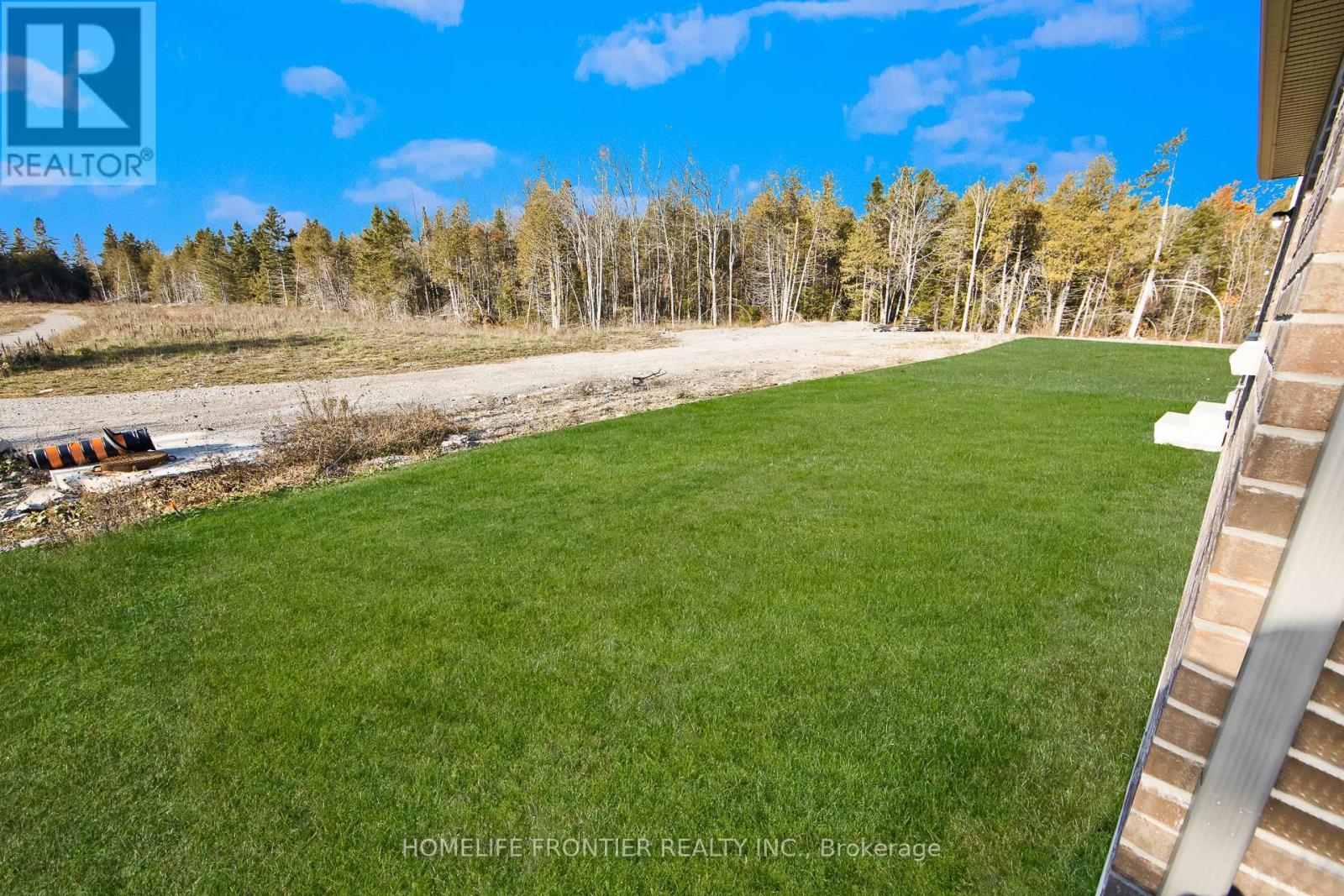 11 Spruceside Drive, Kawartha Lakes, Ontario  K0M 1A0 - Photo 16 - X12572422