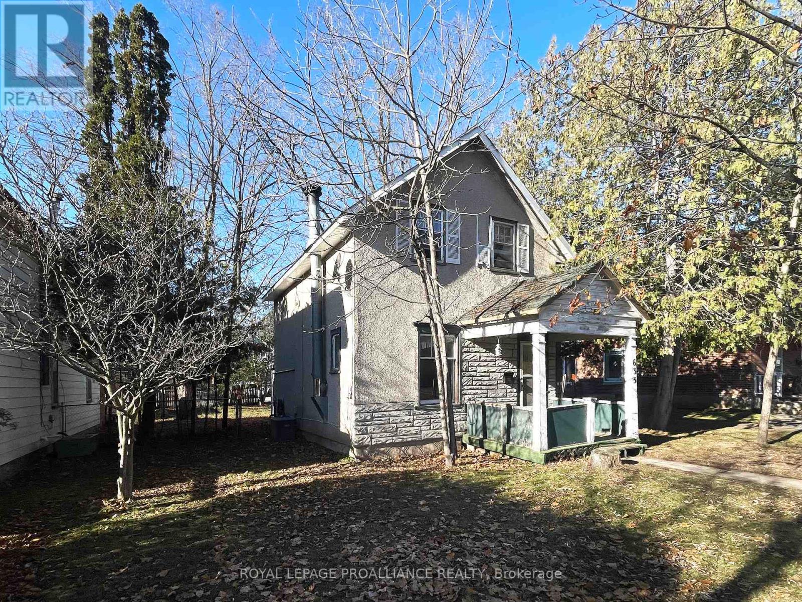 633 Rogers Street, Peterborough, Ontario  K9H 1X9 - Photo 2 - X12572474