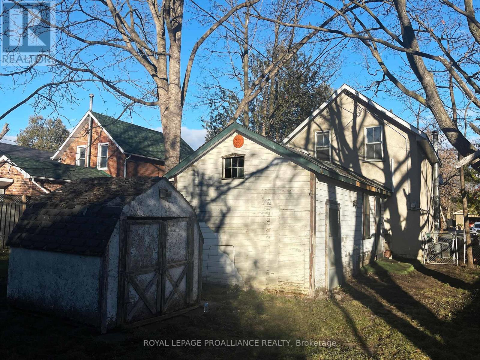 633 Rogers Street, Peterborough, Ontario  K9H 1X9 - Photo 6 - X12572474