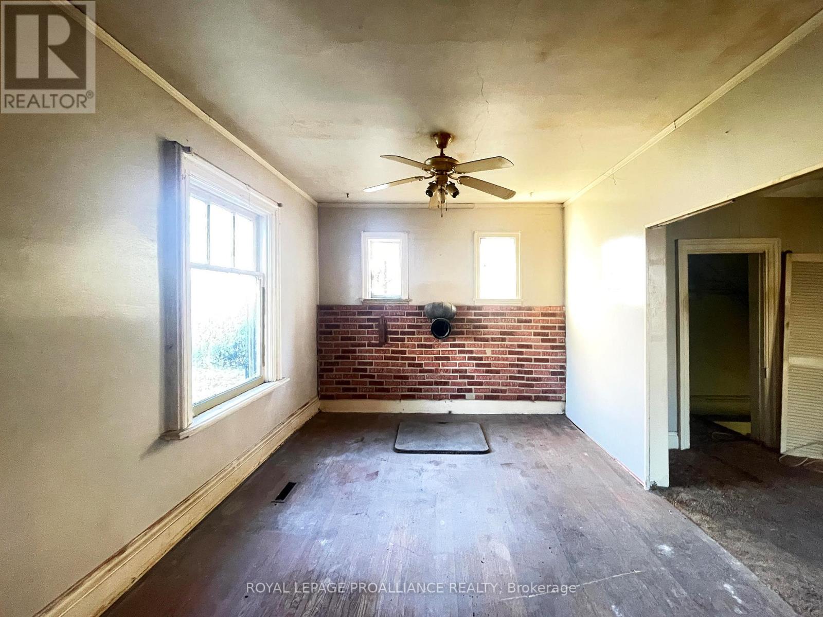 633 Rogers Street, Peterborough, Ontario  K9H 1X9 - Photo 7 - X12572474