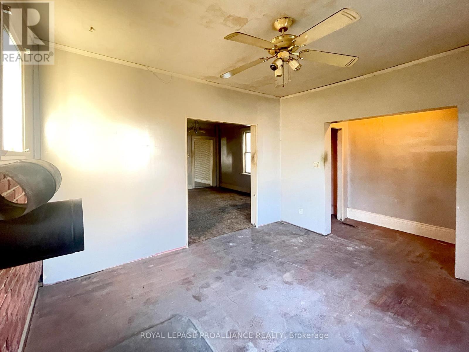 633 Rogers Street, Peterborough, Ontario  K9H 1X9 - Photo 9 - X12572474