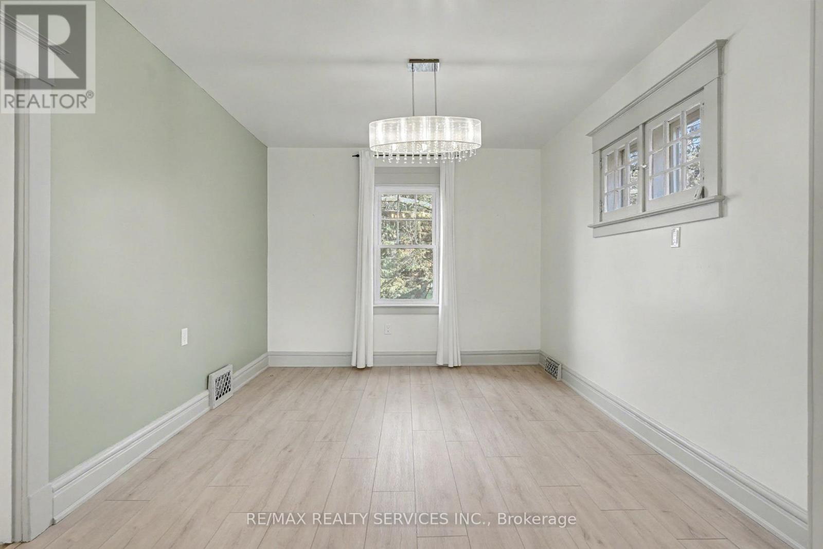 39 Fielden Avenue, Port Colborne, Ontario  L3K 4S8 - Photo 4 - X12572488