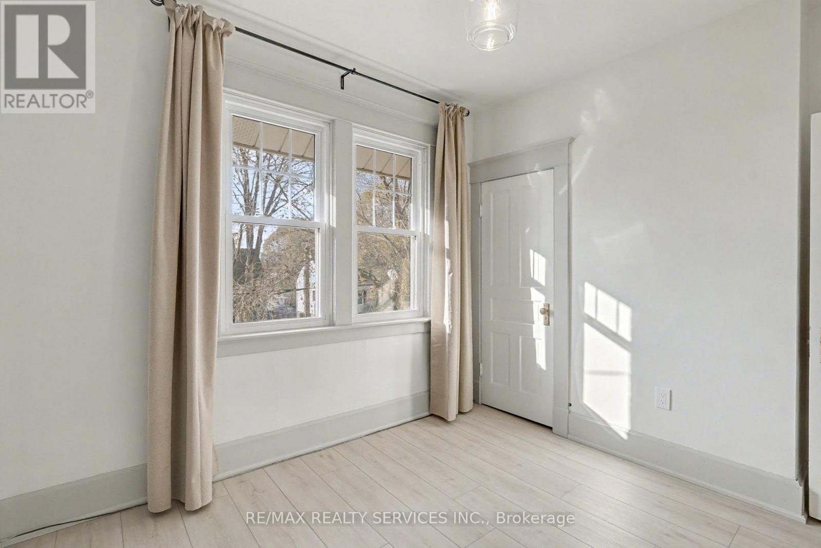 39 Fielden Avenue, Port Colborne, Ontario  L3K 4S8 - Photo 5 - X12572488