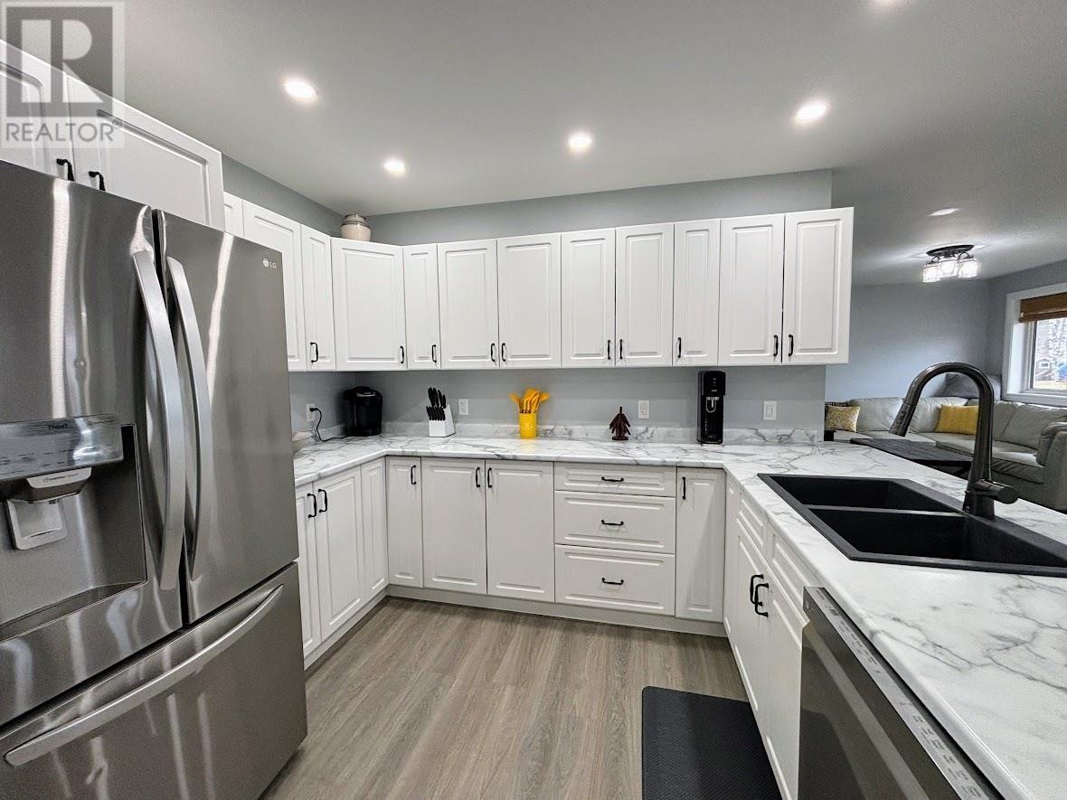 3 Howe St, Marathon, Ontario  P0T 2E0 - Photo 4 - TB253470