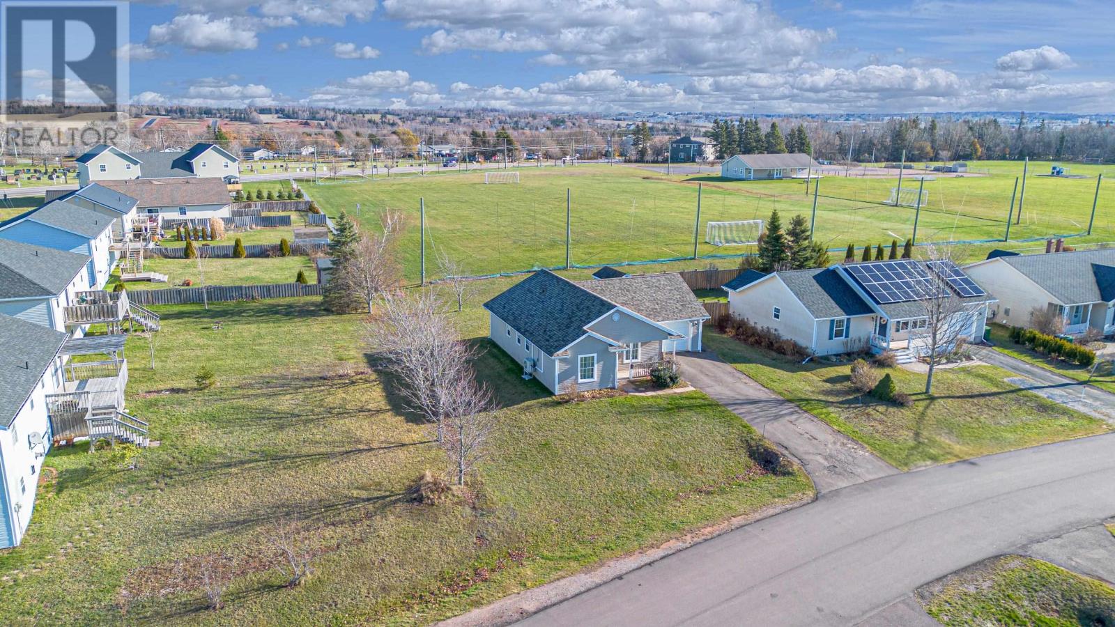 7 Parkway Drive, Charlottetown, Prince Edward Island  C1E 2M3 - Photo 2 - 202528447