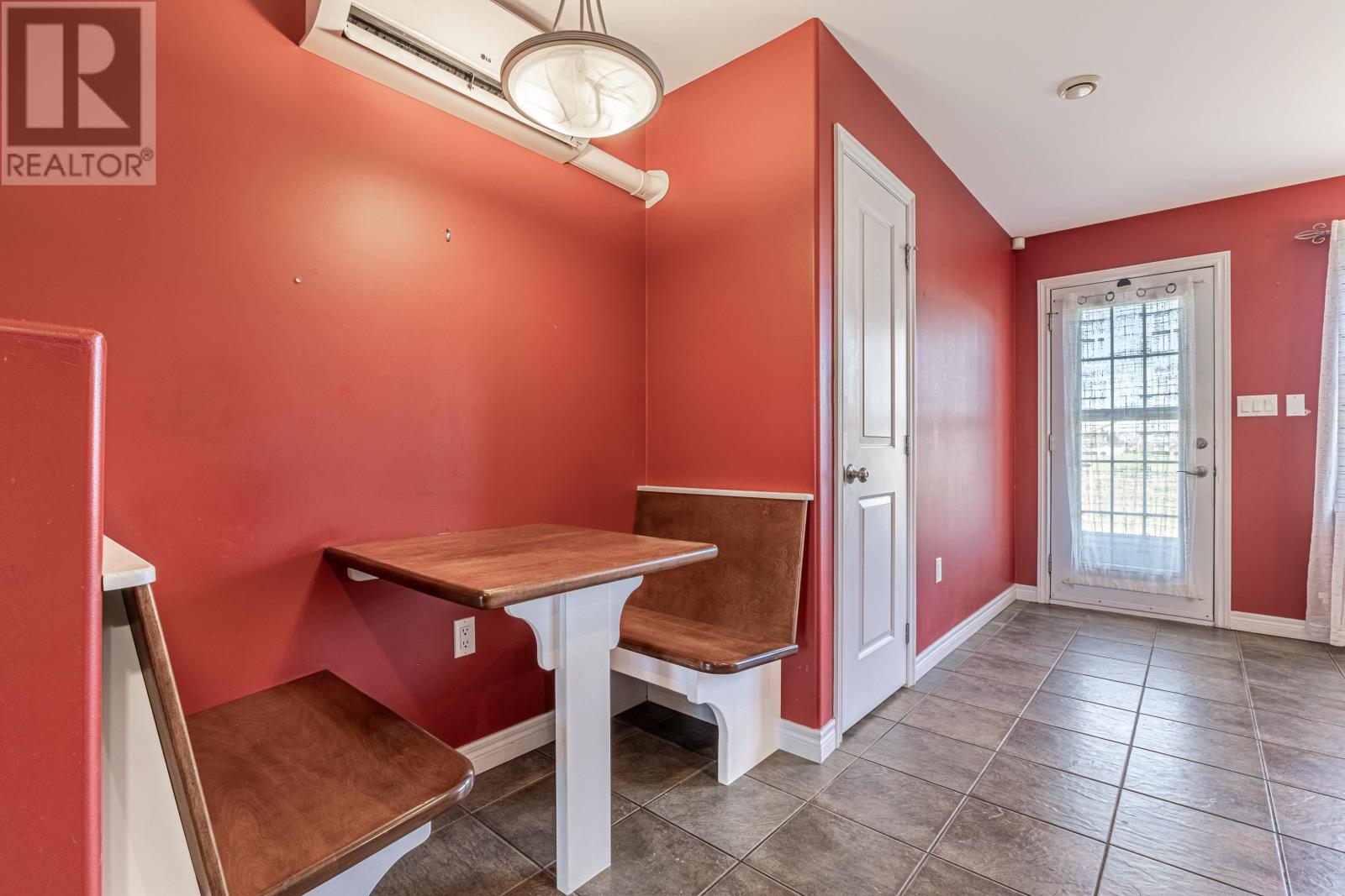 7 Parkway Drive, Charlottetown, Prince Edward Island  C1E 2M3 - Photo 8 - 202528447